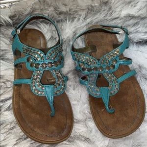 Sandals with bronze detail